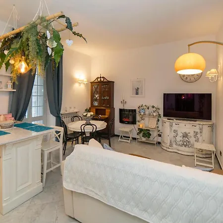 Holly House Специя