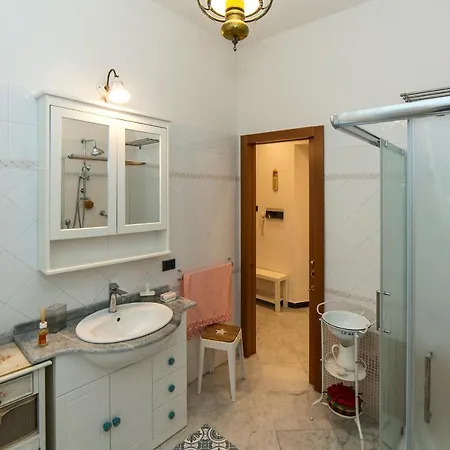 Апартаменты Holly House Специя