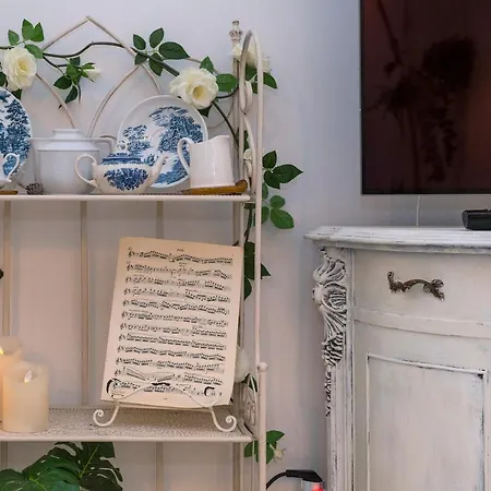 Holly House Специя