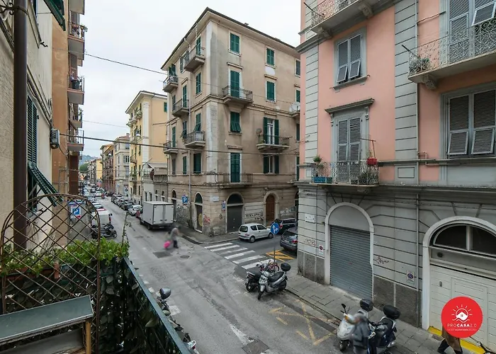 Holly House Apartament *